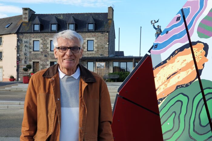Le maire Gilbert Le Vaillant se passionne pour l’histoire de Quemper-Guézennec