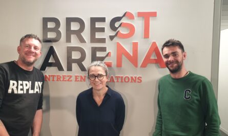 Une partie de l'équipe de Diogène Productions et de la Brest Arena © Christophe Pluchon