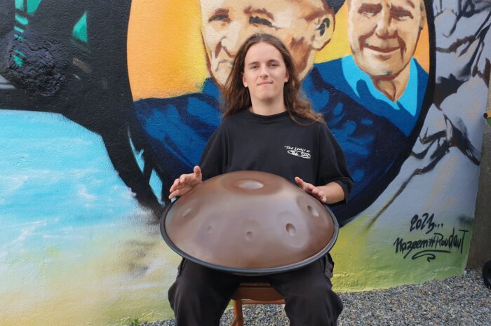 Handpan et beatbox avec Noah Roudaut sur les rochers de Plouguerneau