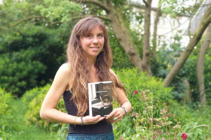 Tiphaine Le Gall publie « la fille près du feu »