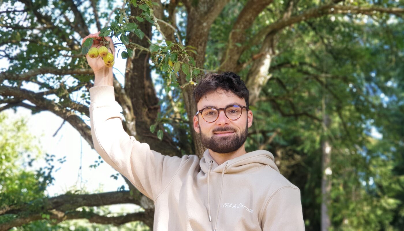 Clément Courcoux produit du poiré à Plaintel © Christophe Pluchon