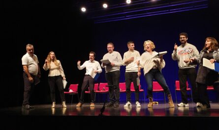 France Travail mobilise les demandeurs d'emploi par le théâtre à Landerneau © Christophe Pluchon