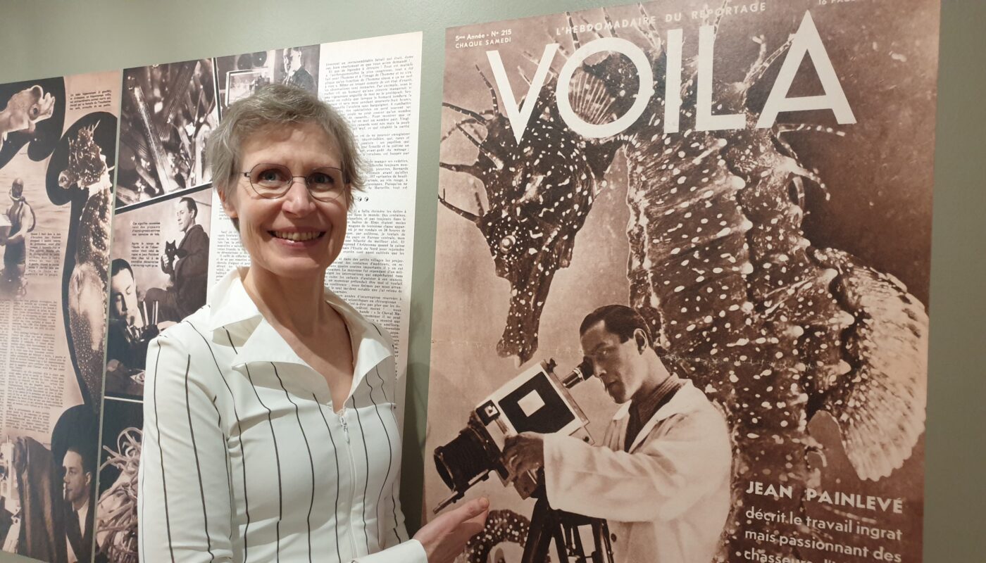 Pia Viewing présente l'exposition sur le documentariste scientifique Jean Painlevé au Musée de Pont-Aven © Christophe Pluchon